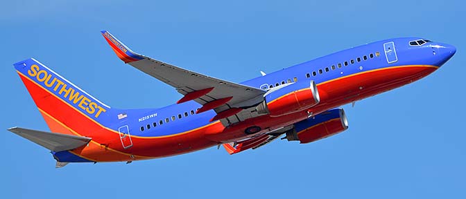 Southwest Boeing 737-7H4 N215WN, Phoenix Sky Harbor, October 10, 2017